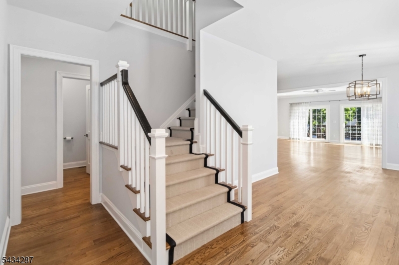 119 Park Avenue B