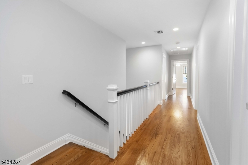 119 Park Avenue B