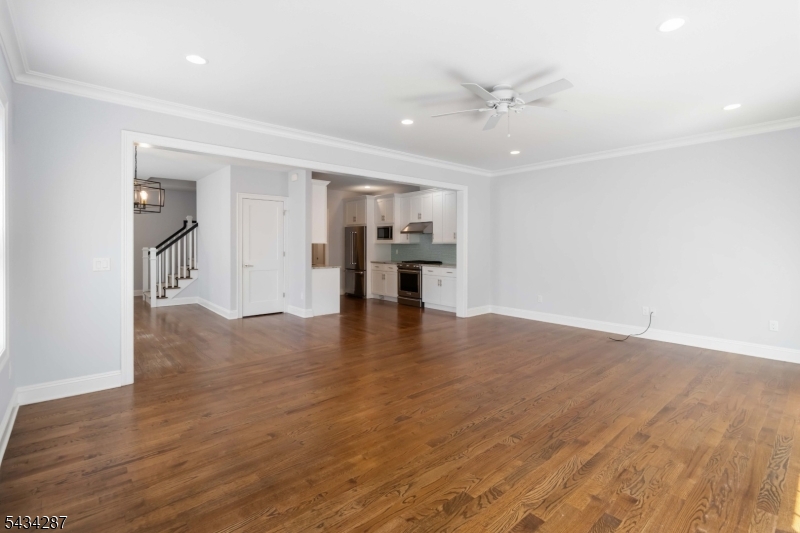 119 Park Avenue B