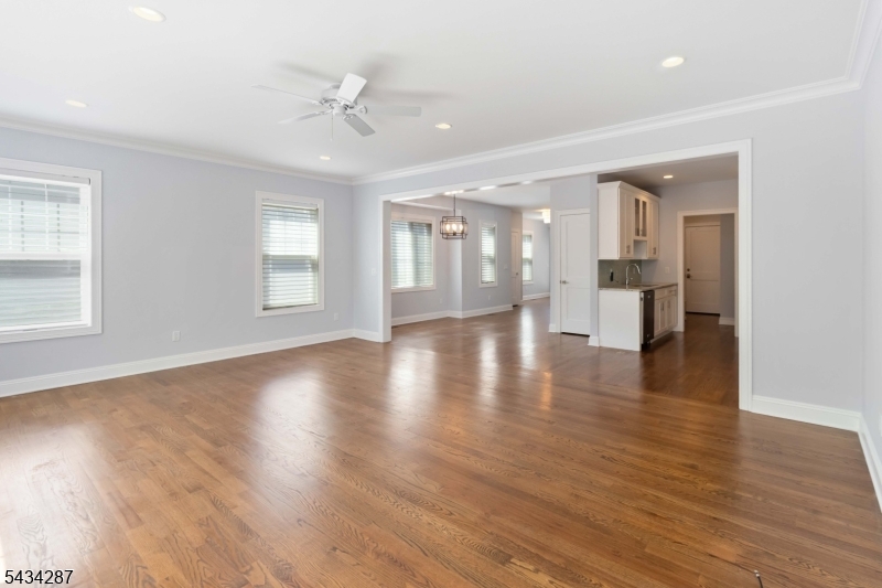 119 Park Avenue B