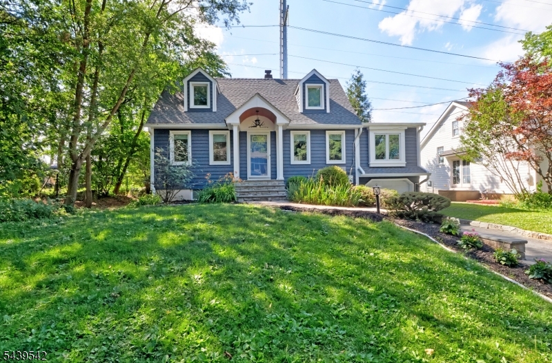 10 Meadow Rd