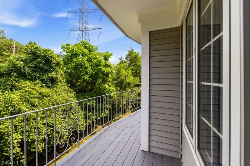 138 Terrace Dr