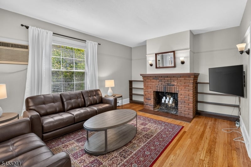 28 Fairview Avenue