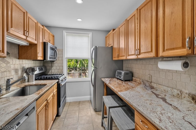 28 Fairview Avenue