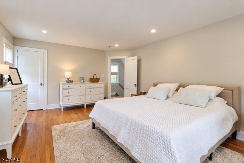 8 S Oak Ct