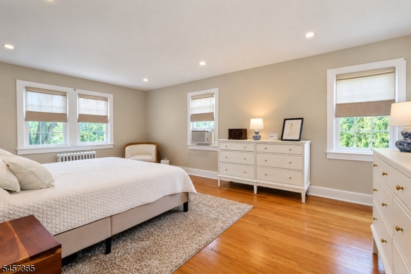 8 S Oak Ct