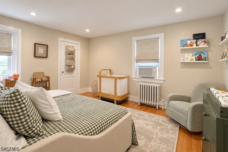 8 S Oak Ct