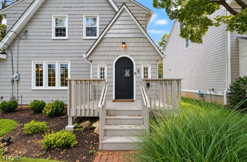 8 S Oak Ct