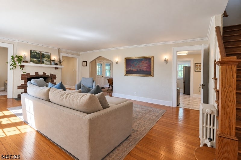 8 S Oak Ct