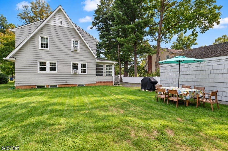 8 S Oak Ct