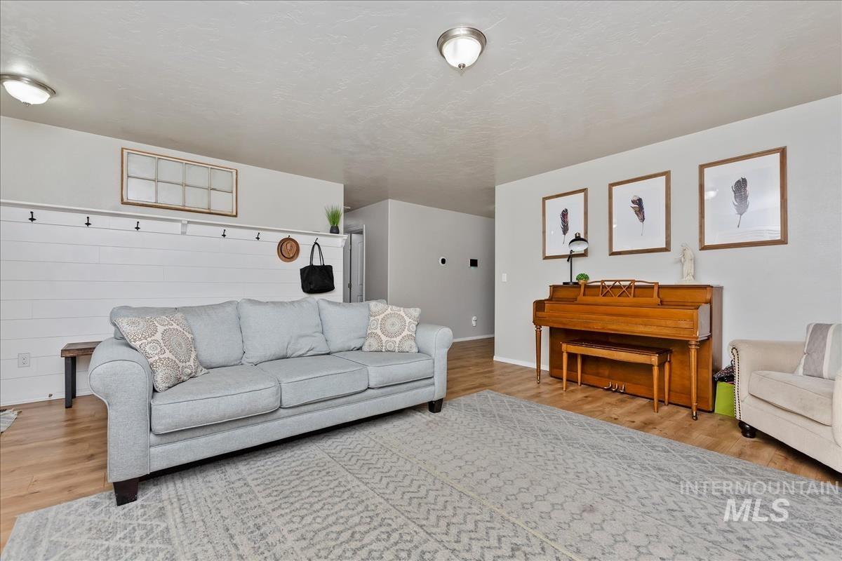1015 E Cape Elizabeth Dr