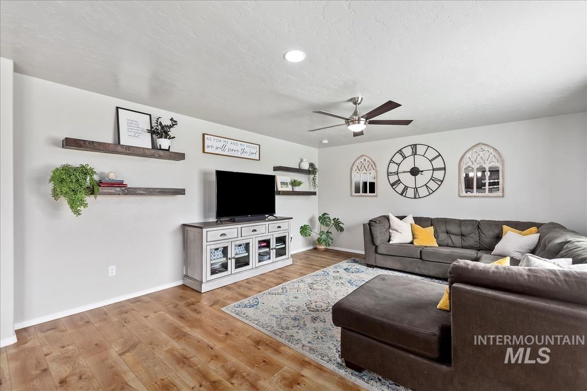 1015 E Cape Elizabeth Dr