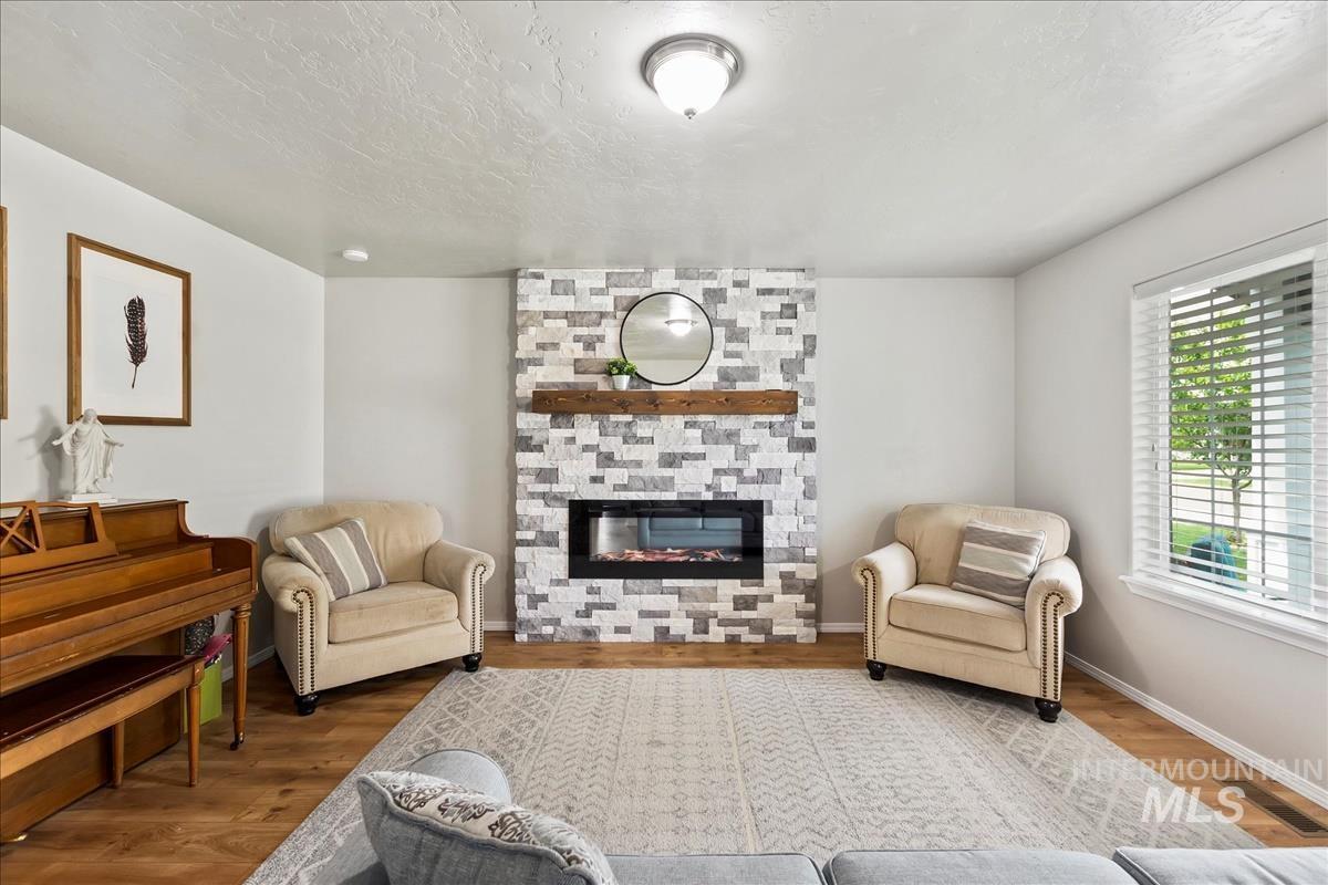 1015 E Cape Elizabeth Dr
