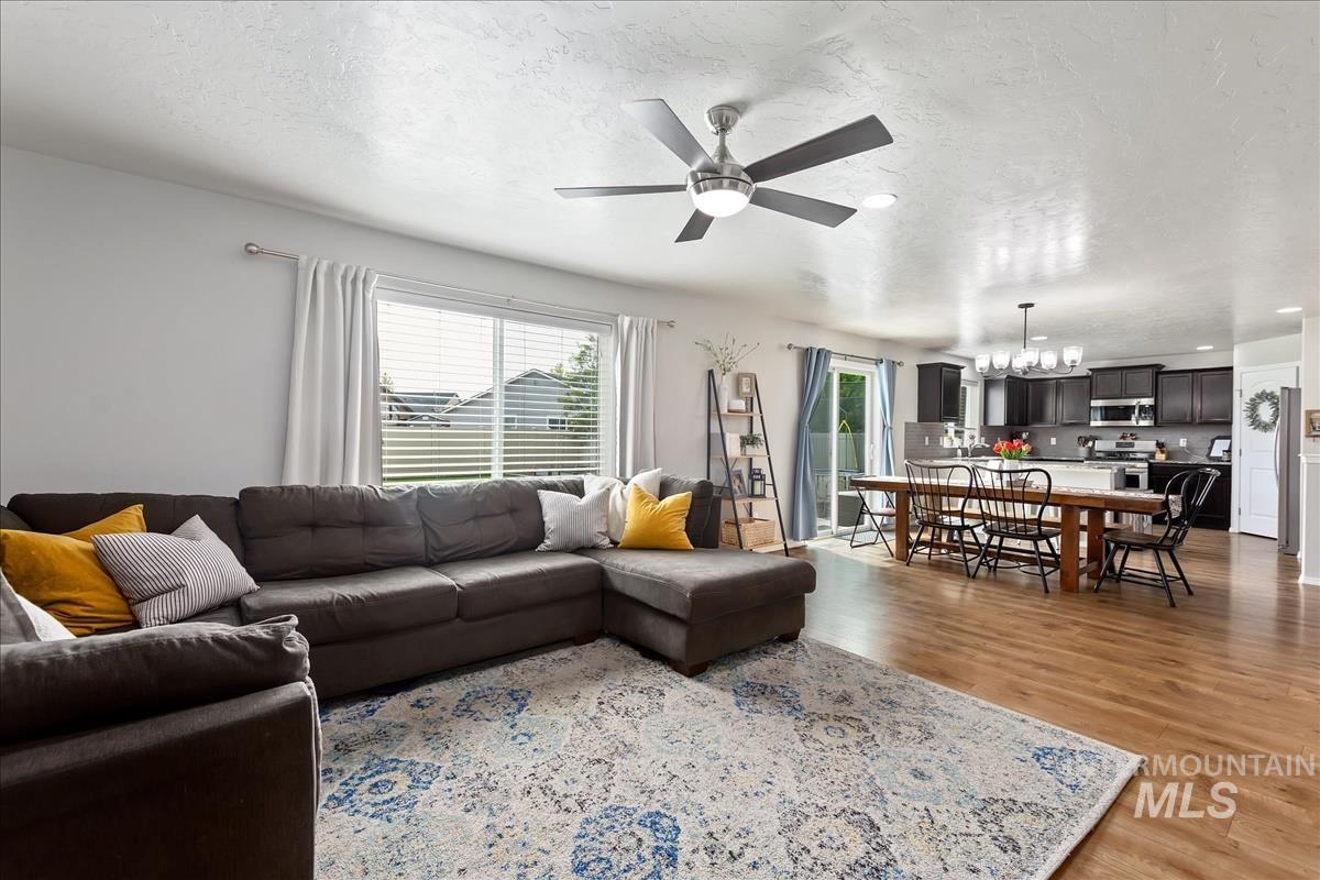 1015 E Cape Elizabeth Dr