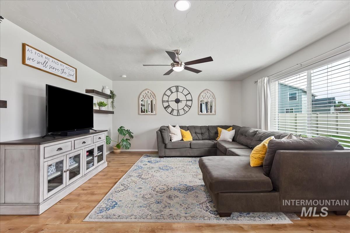 1015 E Cape Elizabeth Dr