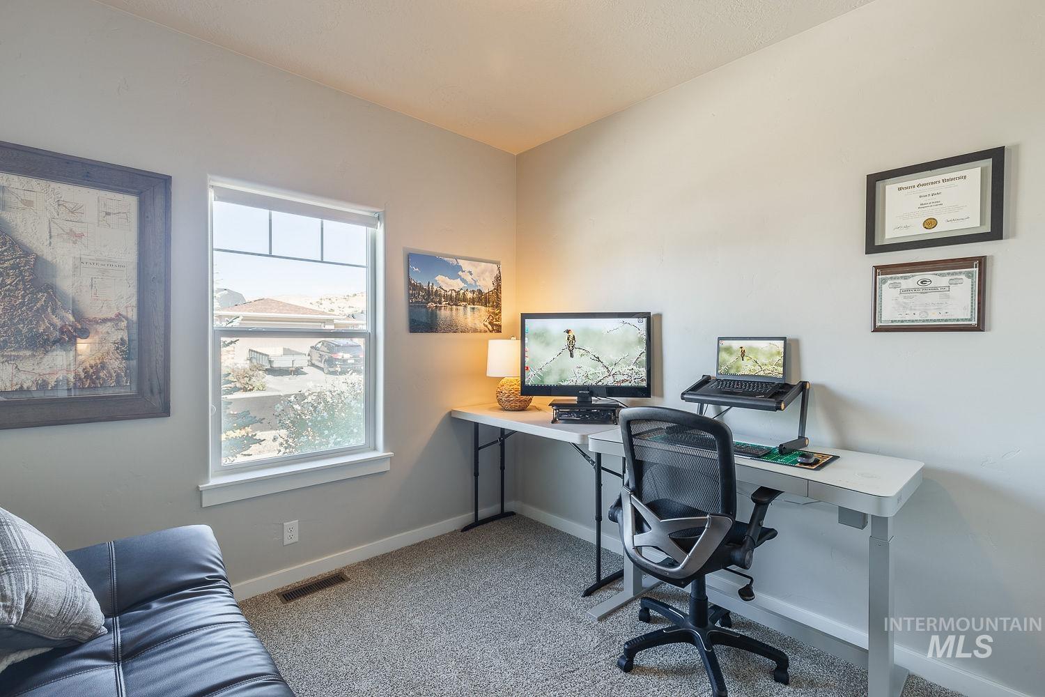 5559 W Song Sparrow St