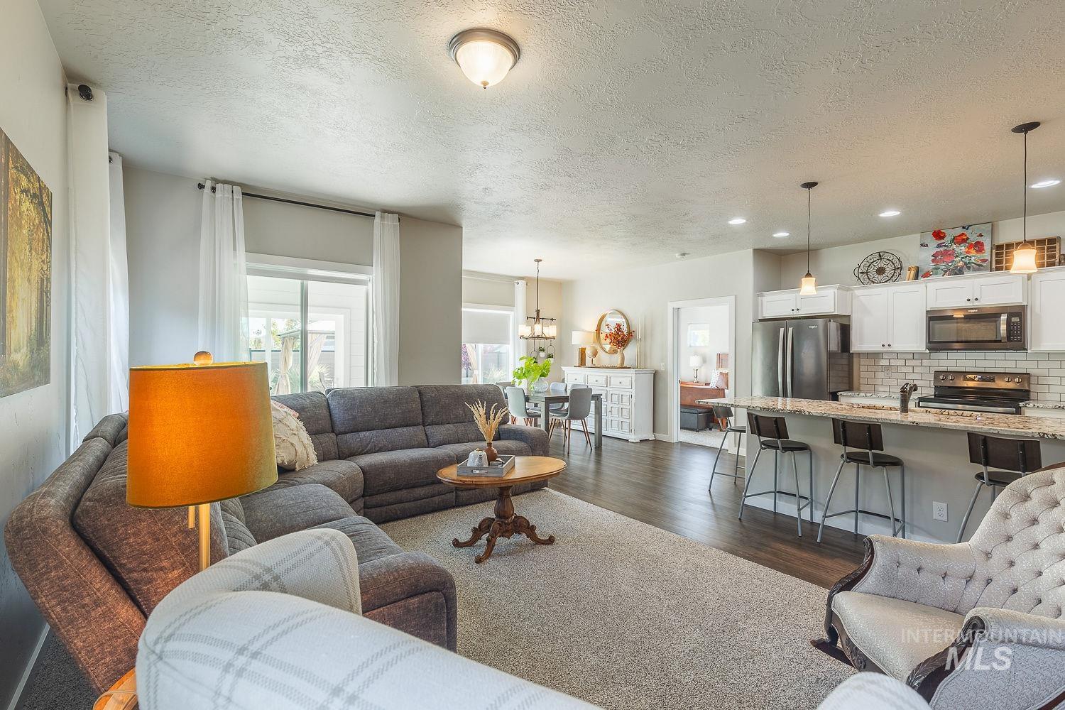 5559 W Song Sparrow St