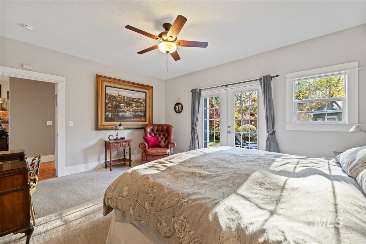 5613 W Farm Market Rd