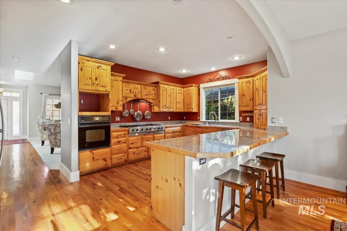 5613 W Farm Market Rd