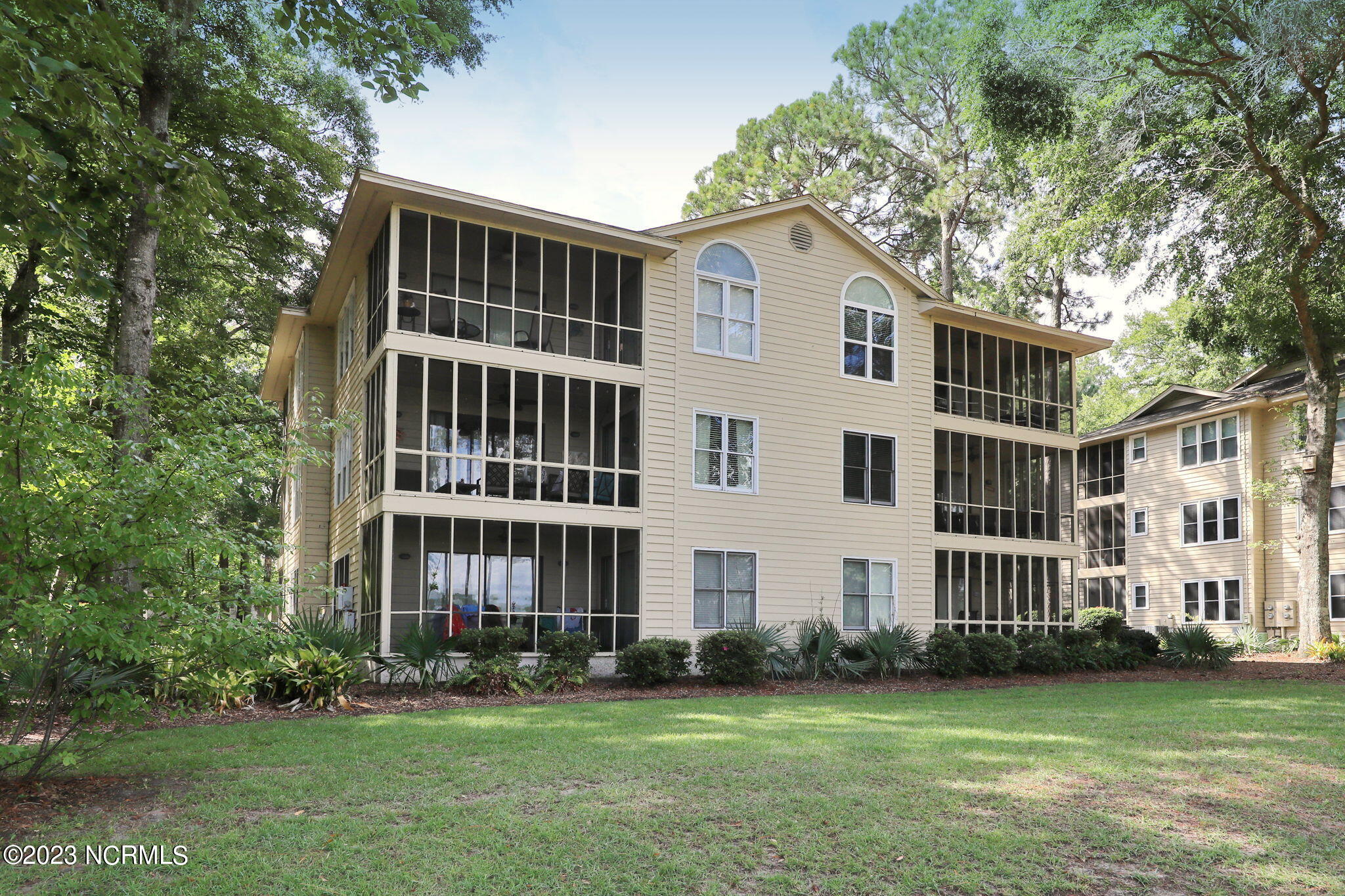 219 Clubhouse Road, # 403