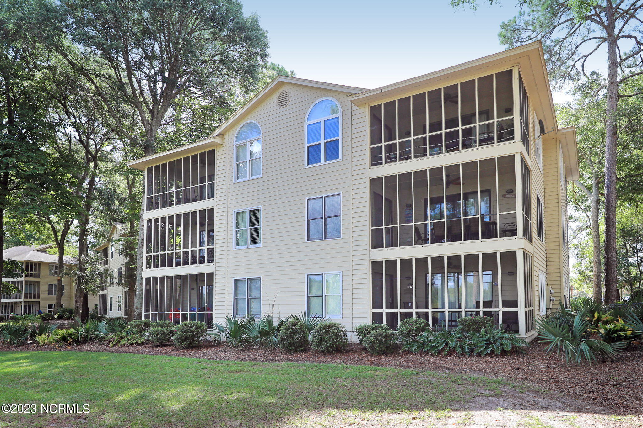 219 Clubhouse Road, # 403