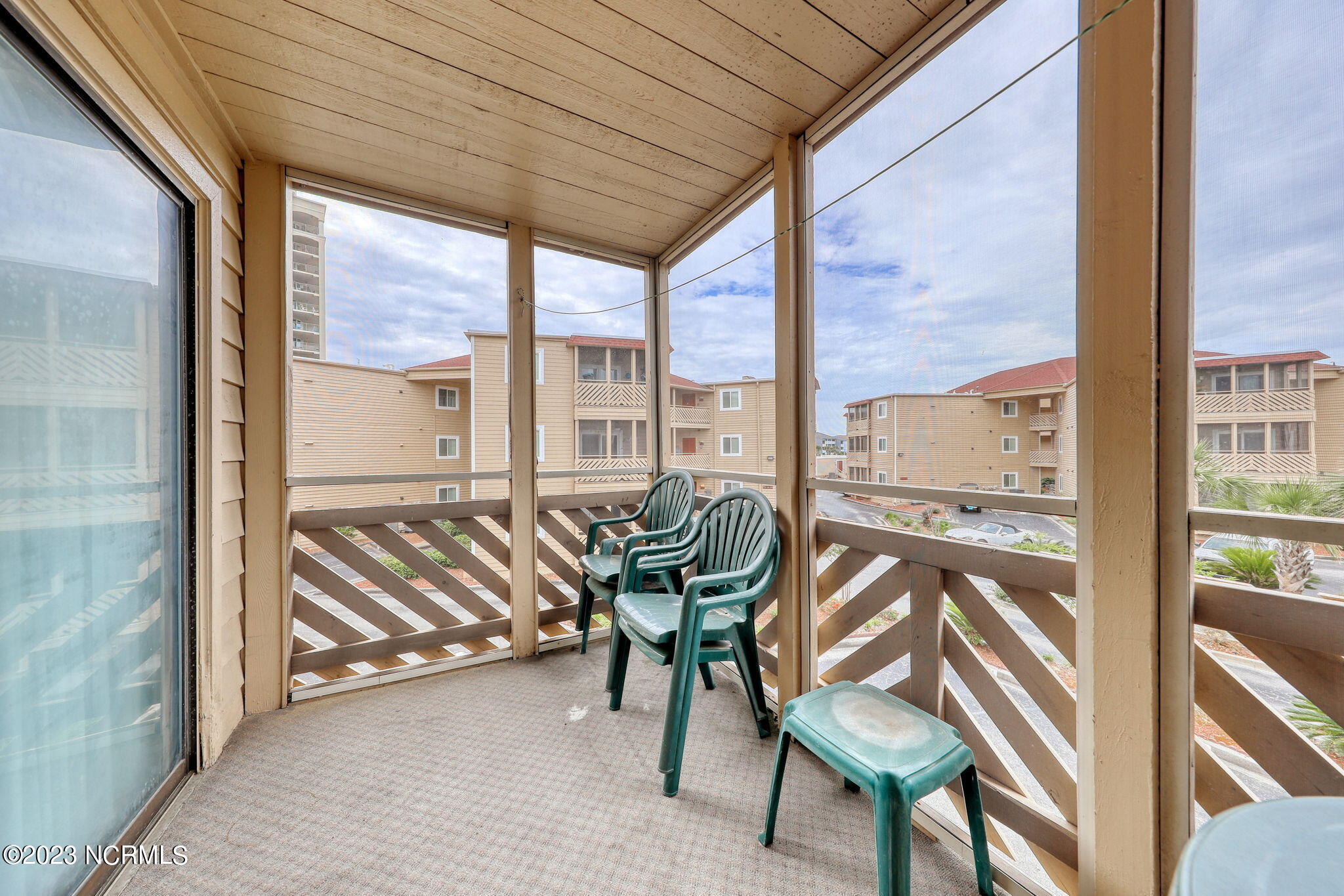 609 Hillside Avenue S, D-20