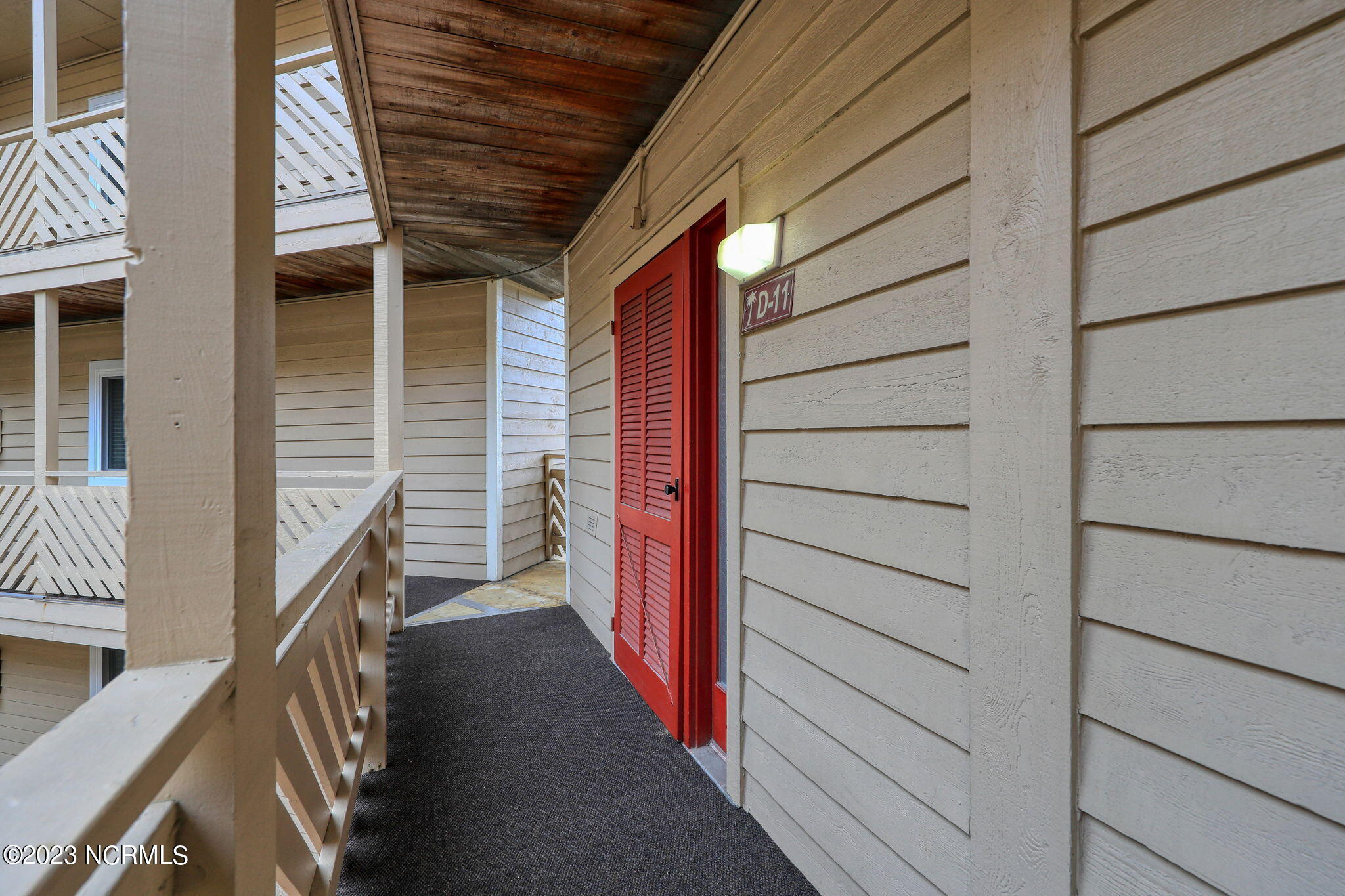 609 Hillside Avenue S, D-20