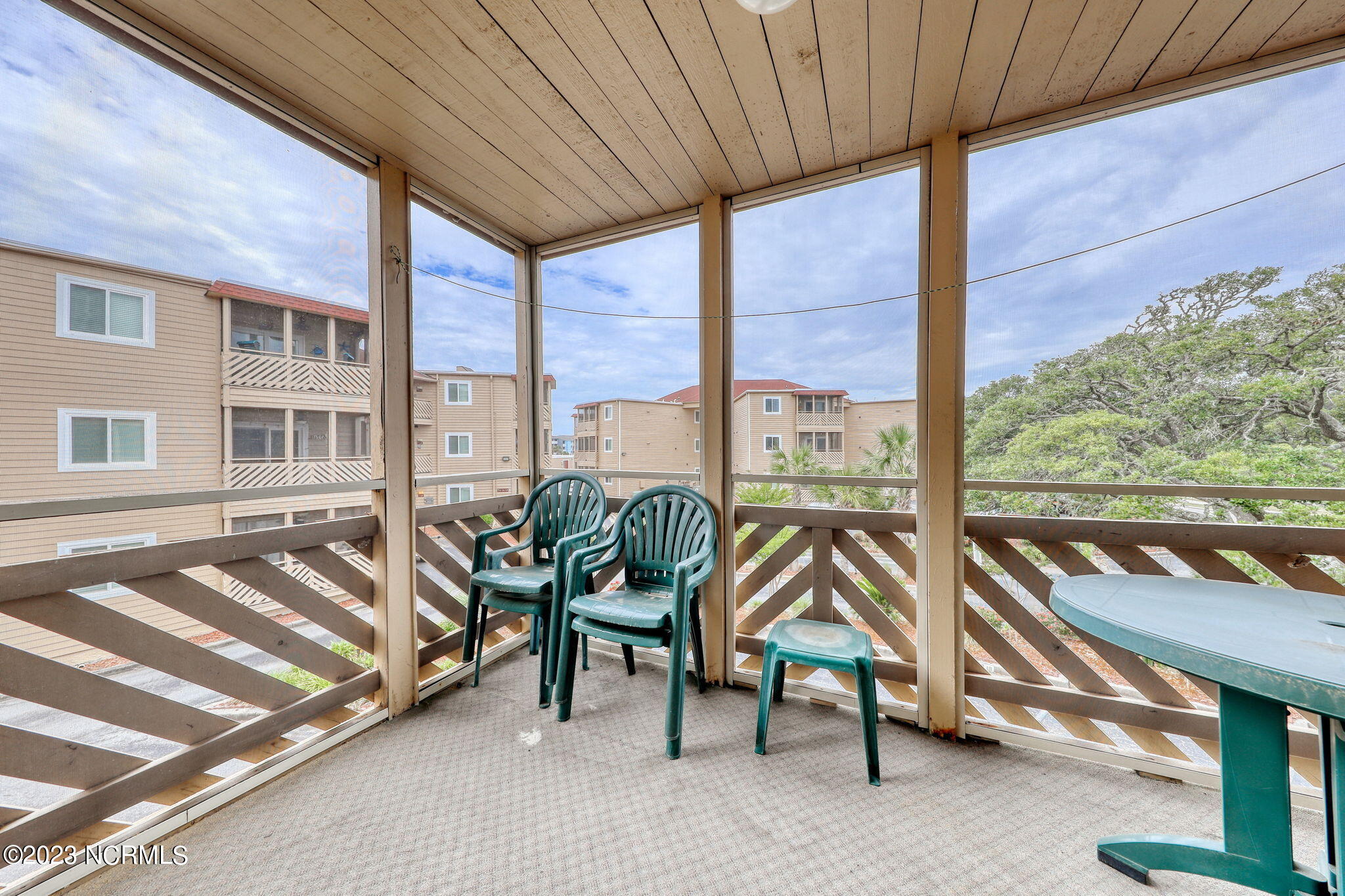 609 Hillside Avenue S, D-20