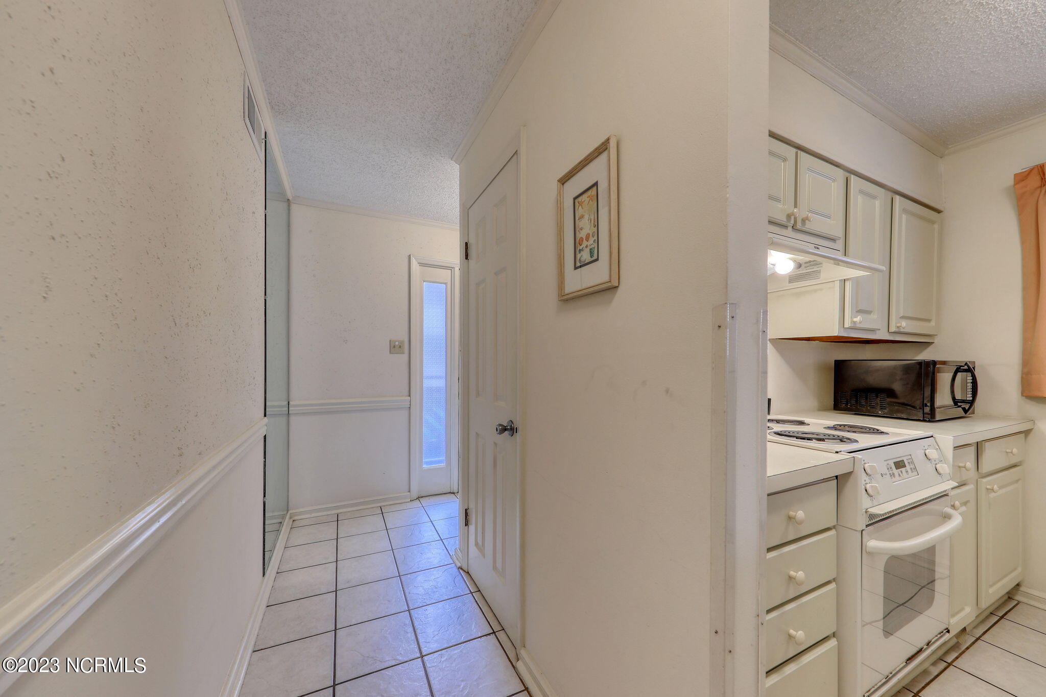 609 Hillside Avenue S, D-20