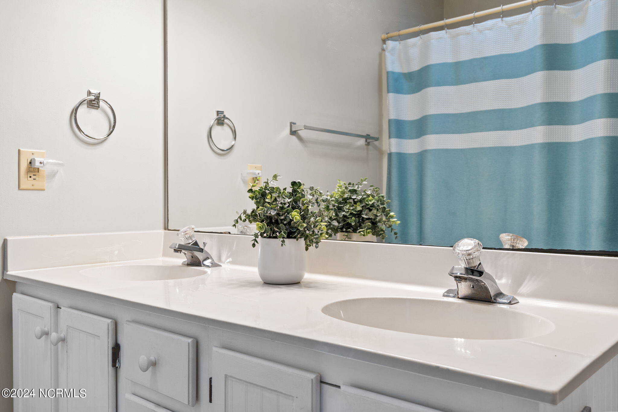 110 Strawflower Drive, Unit B