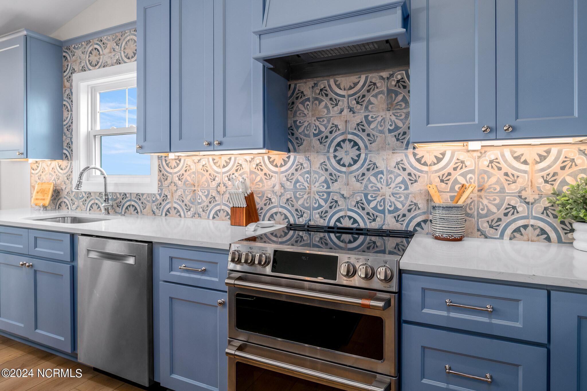 120 Ocean Boulevard E