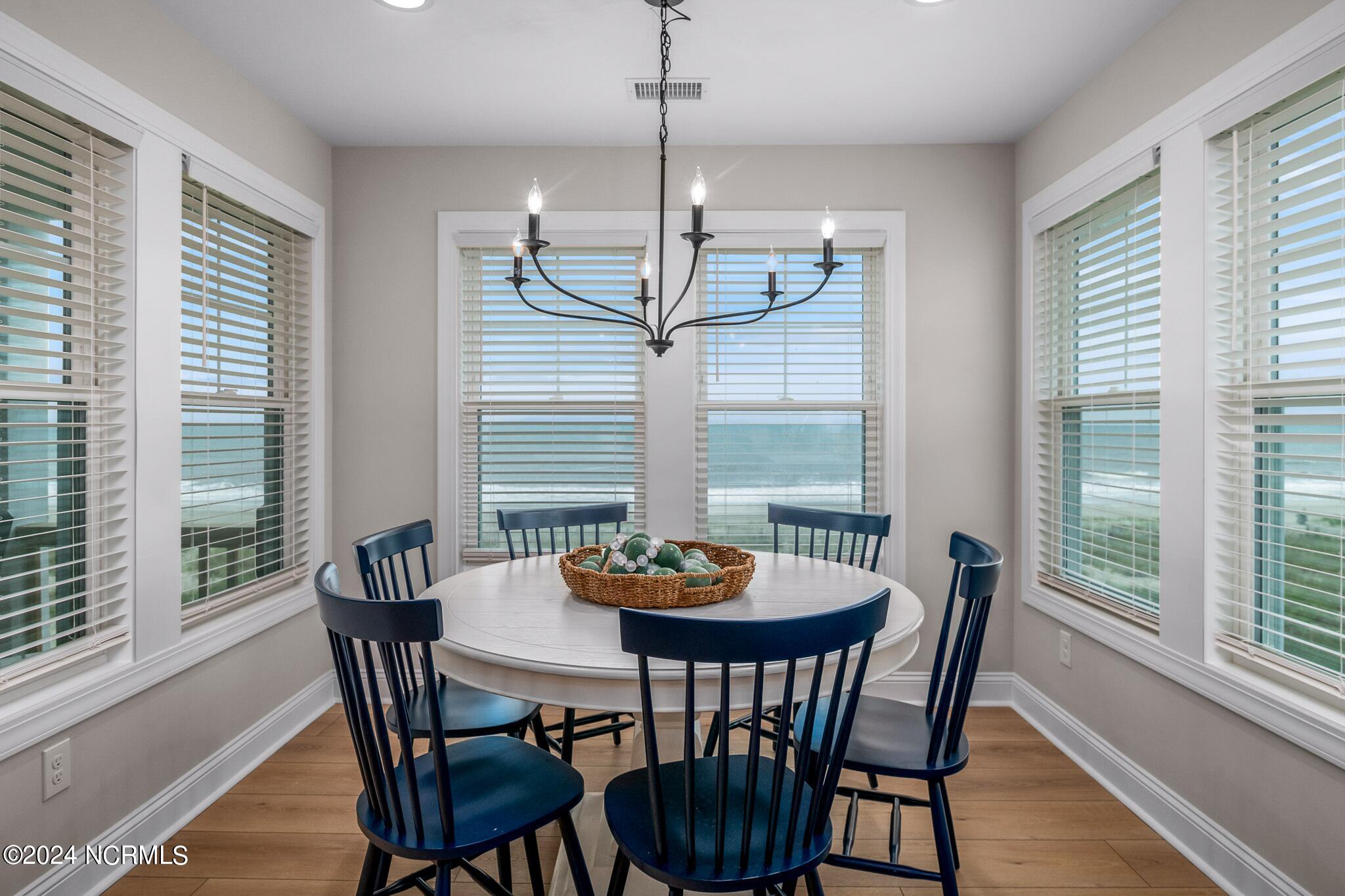 120 Ocean Boulevard E