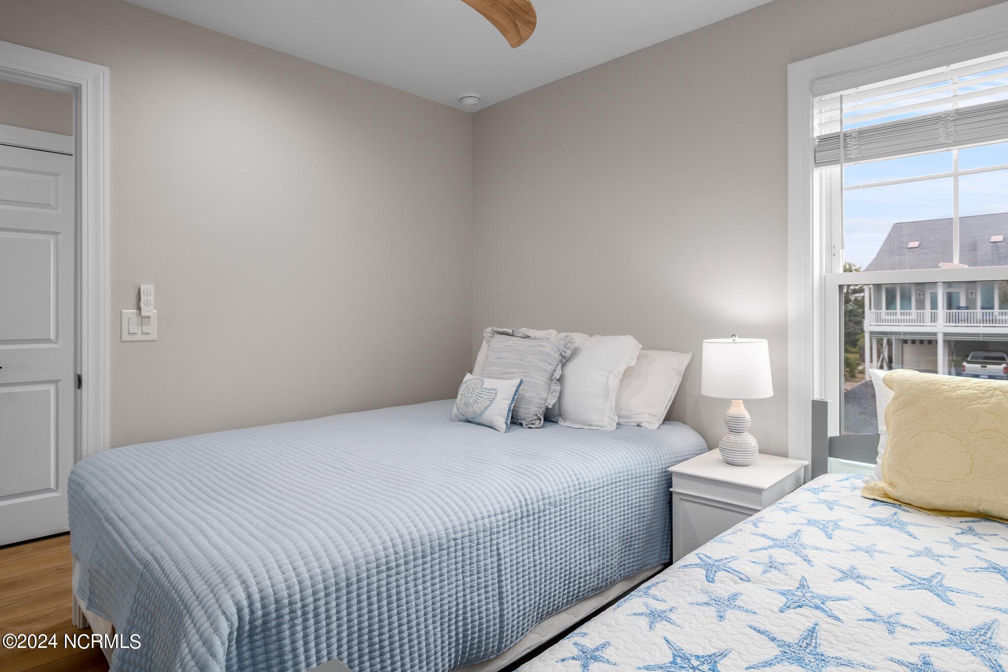 120 Ocean Boulevard E