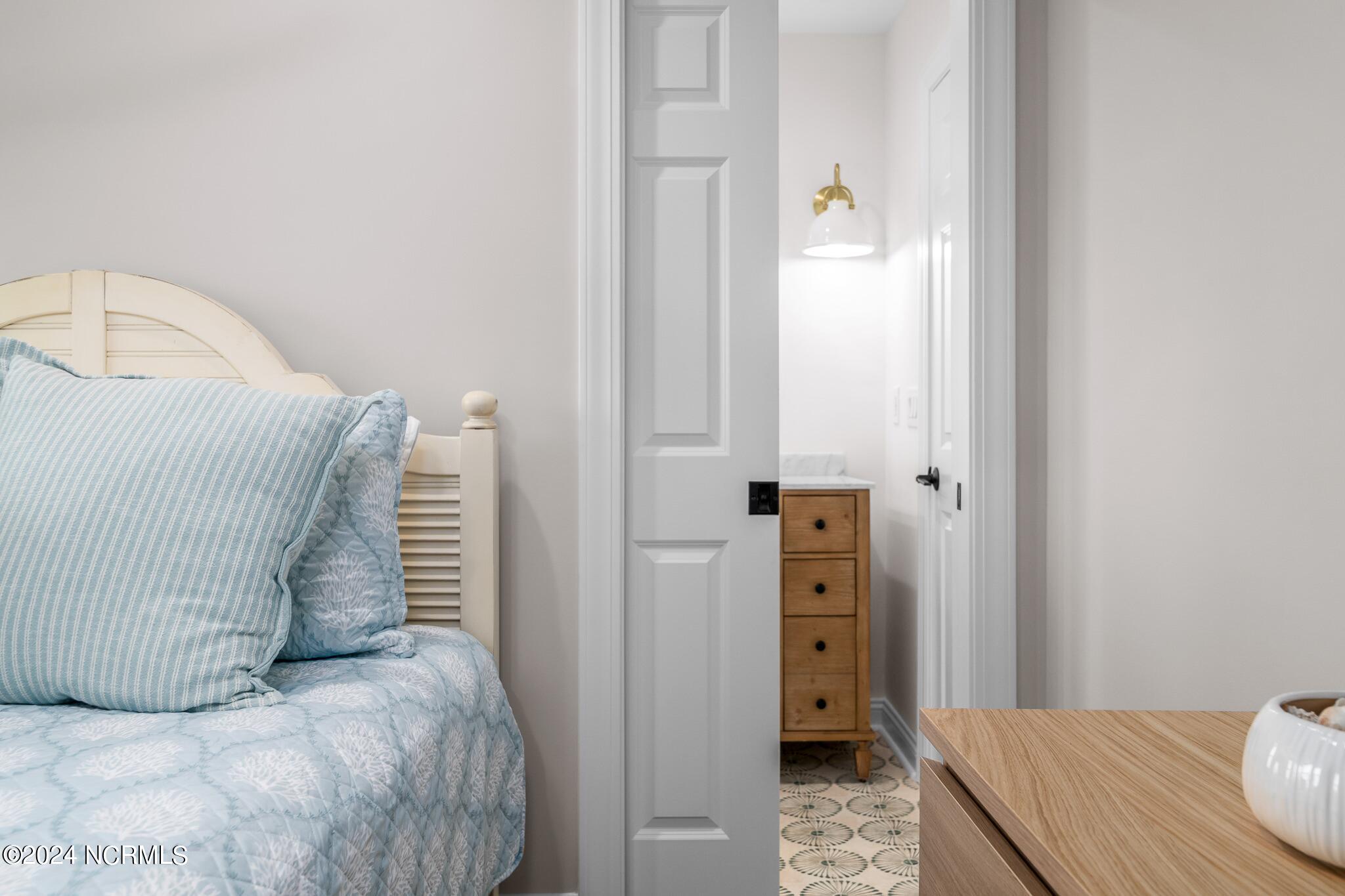 120 Ocean Boulevard E