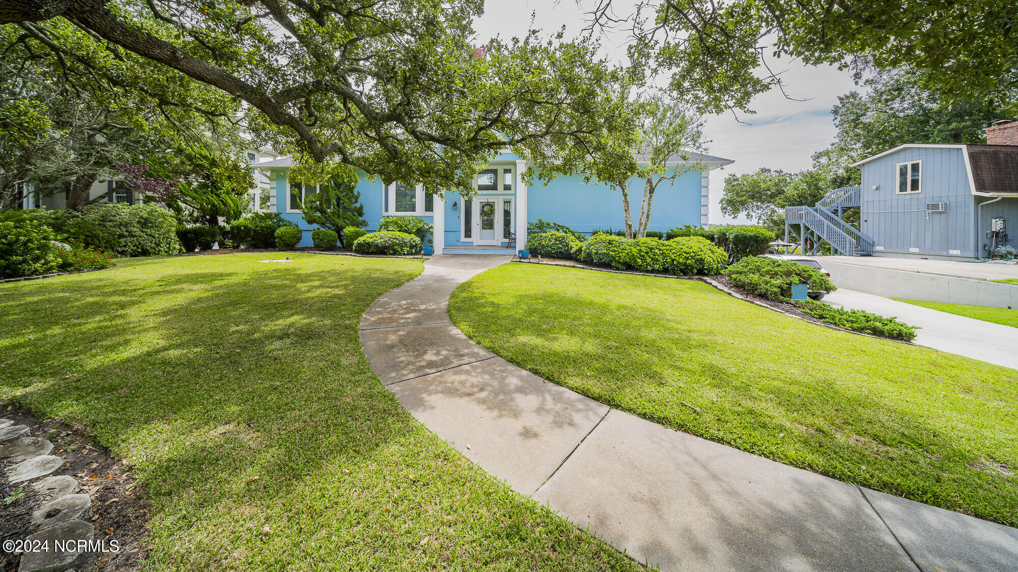 213 W Canal Avenue