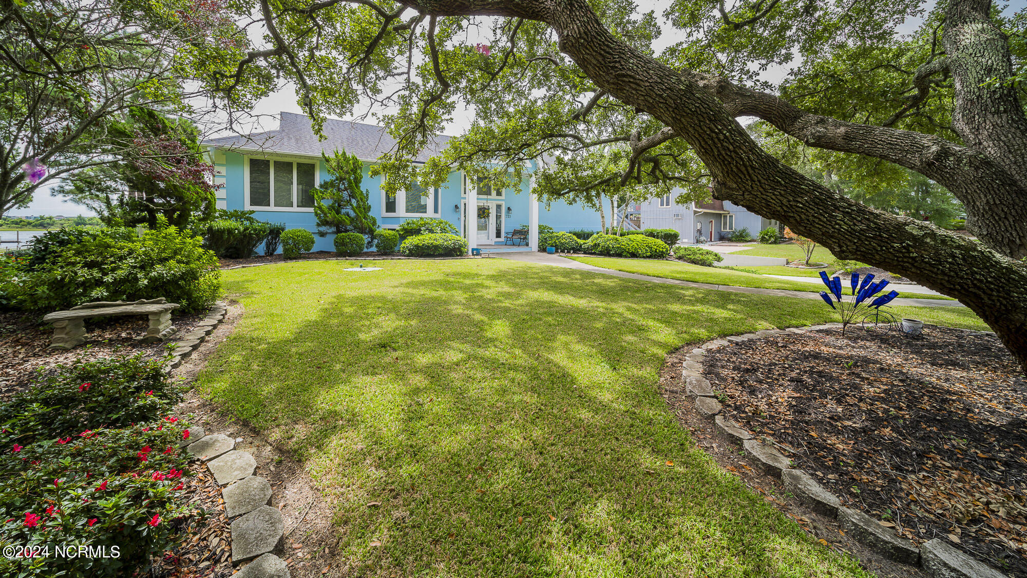 213 W Canal Avenue