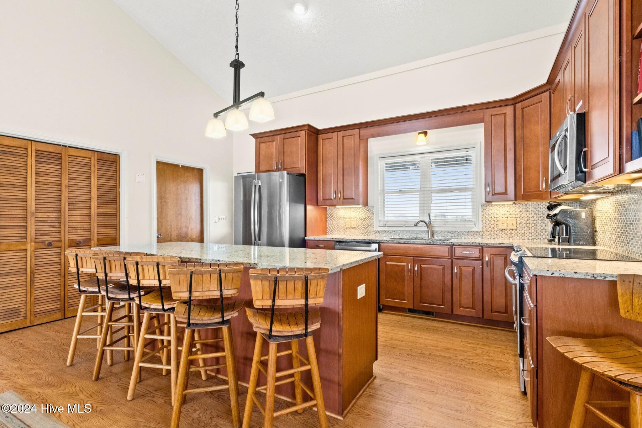 943 Ocean Boulevard W