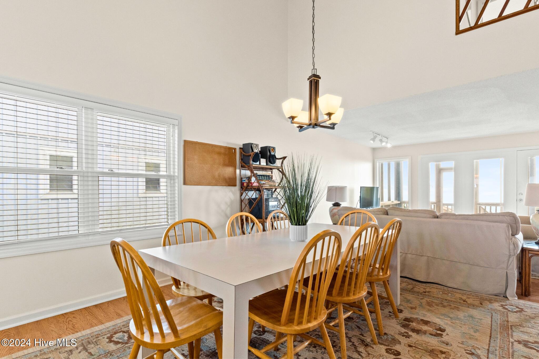 943 Ocean Boulevard W