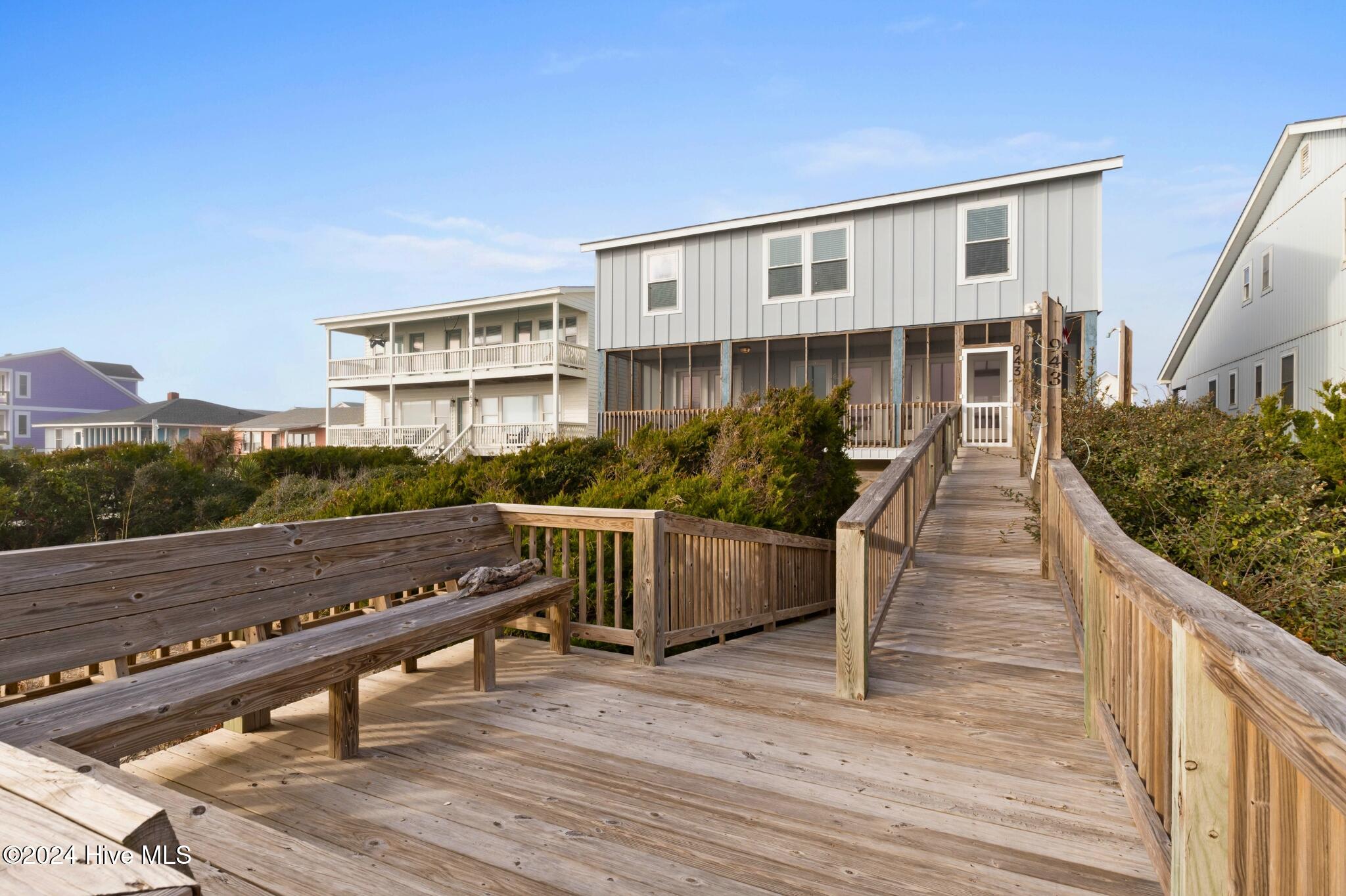 943 Ocean Boulevard W