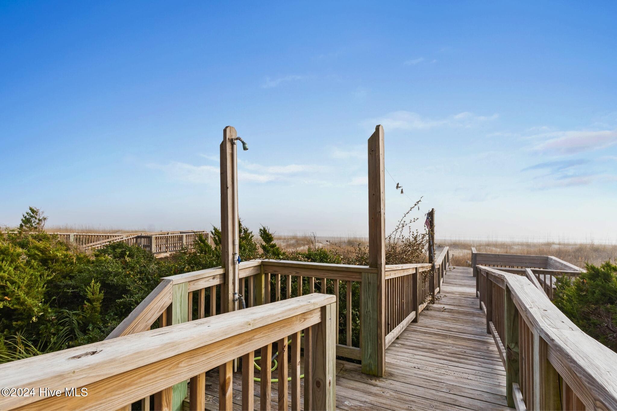 943 Ocean Boulevard W