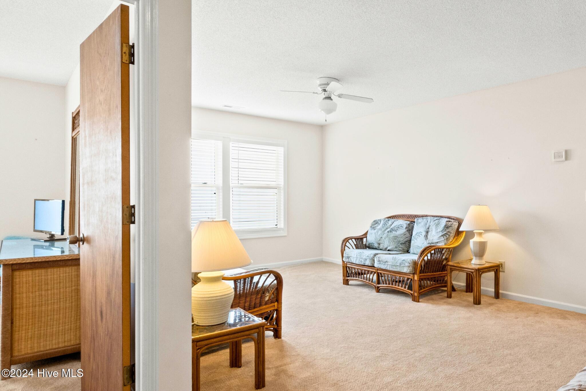 943 Ocean Boulevard W