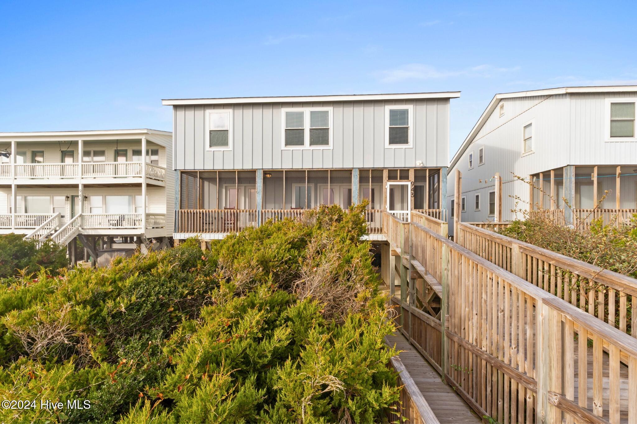 943 Ocean Boulevard W