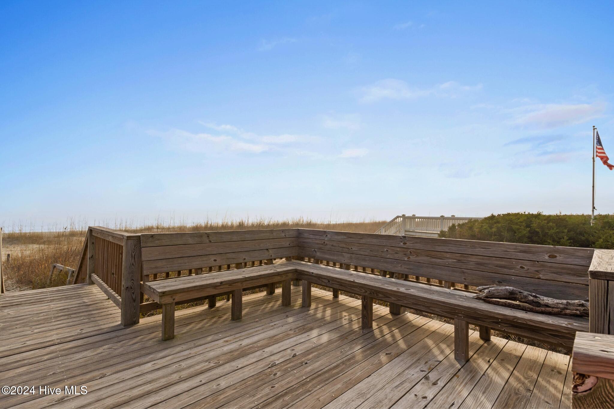 943 Ocean Boulevard W