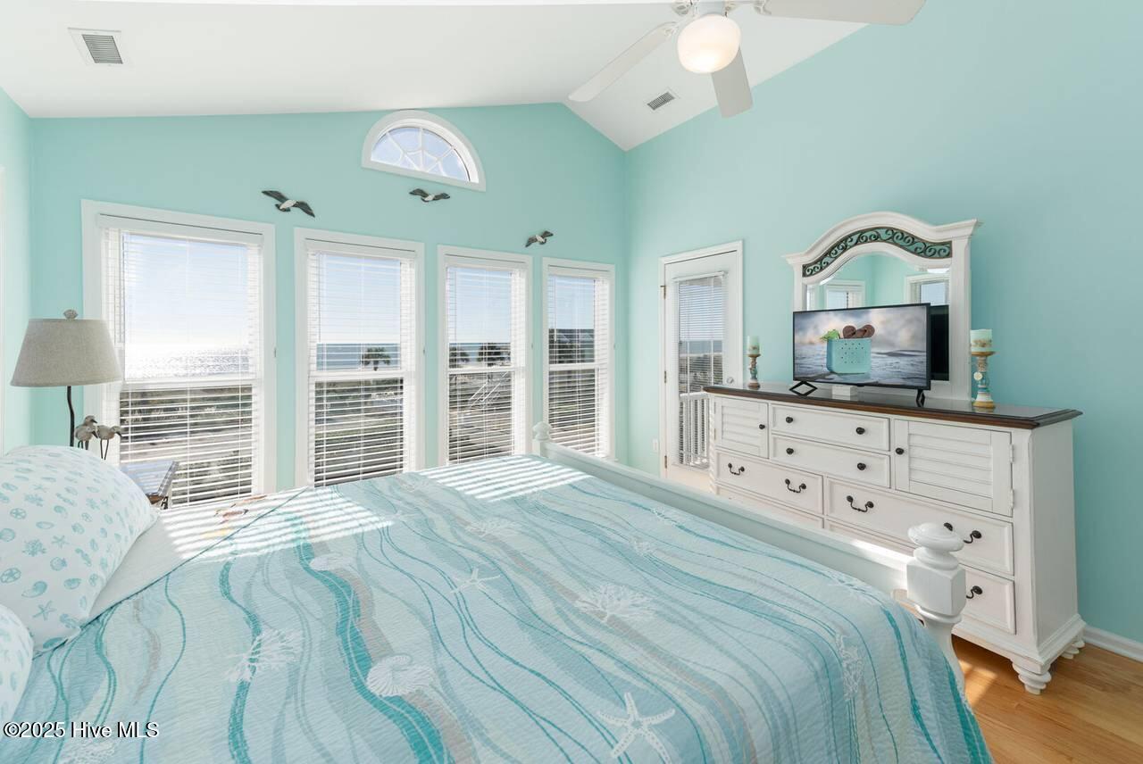 167 Ocean Boulevard E