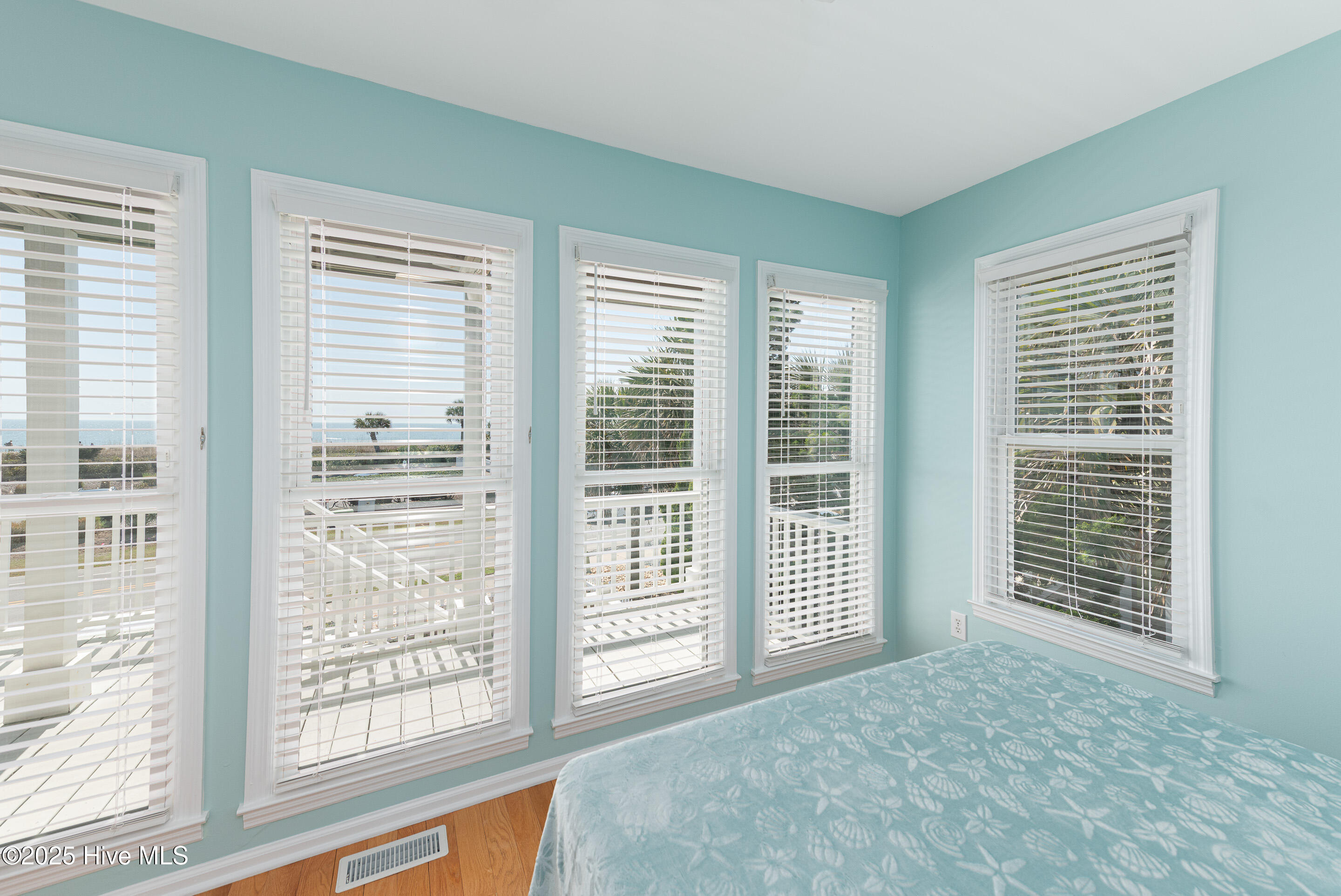 167 Ocean Boulevard E