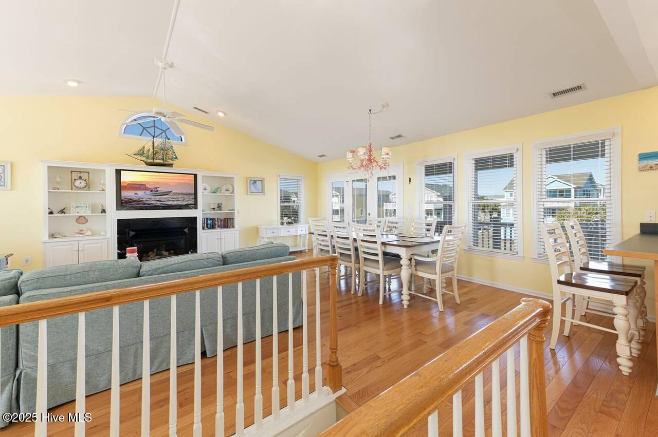 167 Ocean Boulevard E