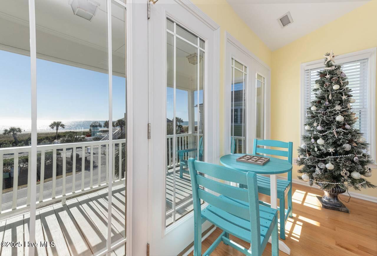 167 Ocean Boulevard E