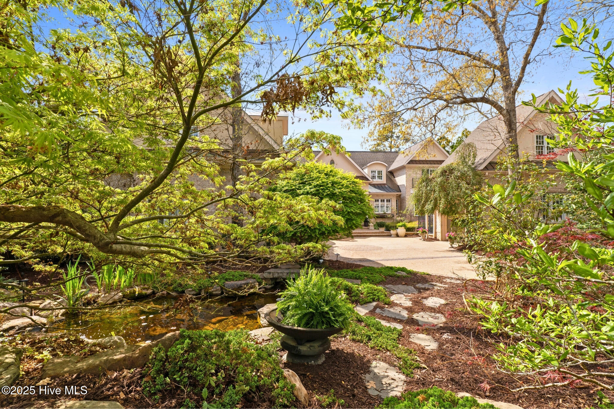 491 Deep Water Drive SE