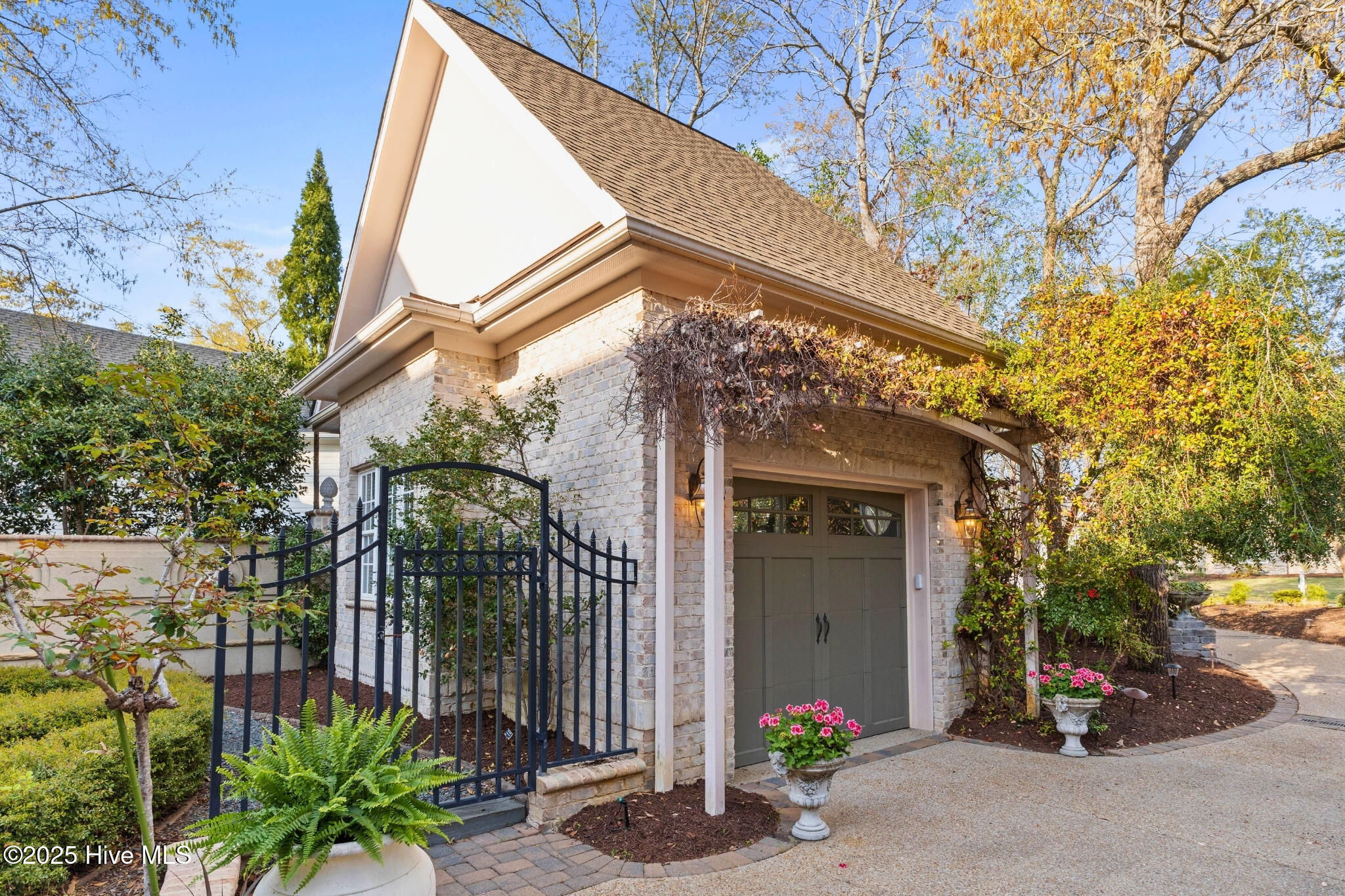 491 Deep Water Drive SE
