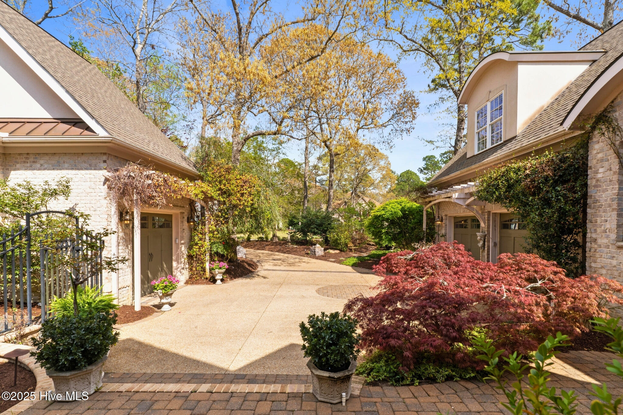 491 Deep Water Drive SE